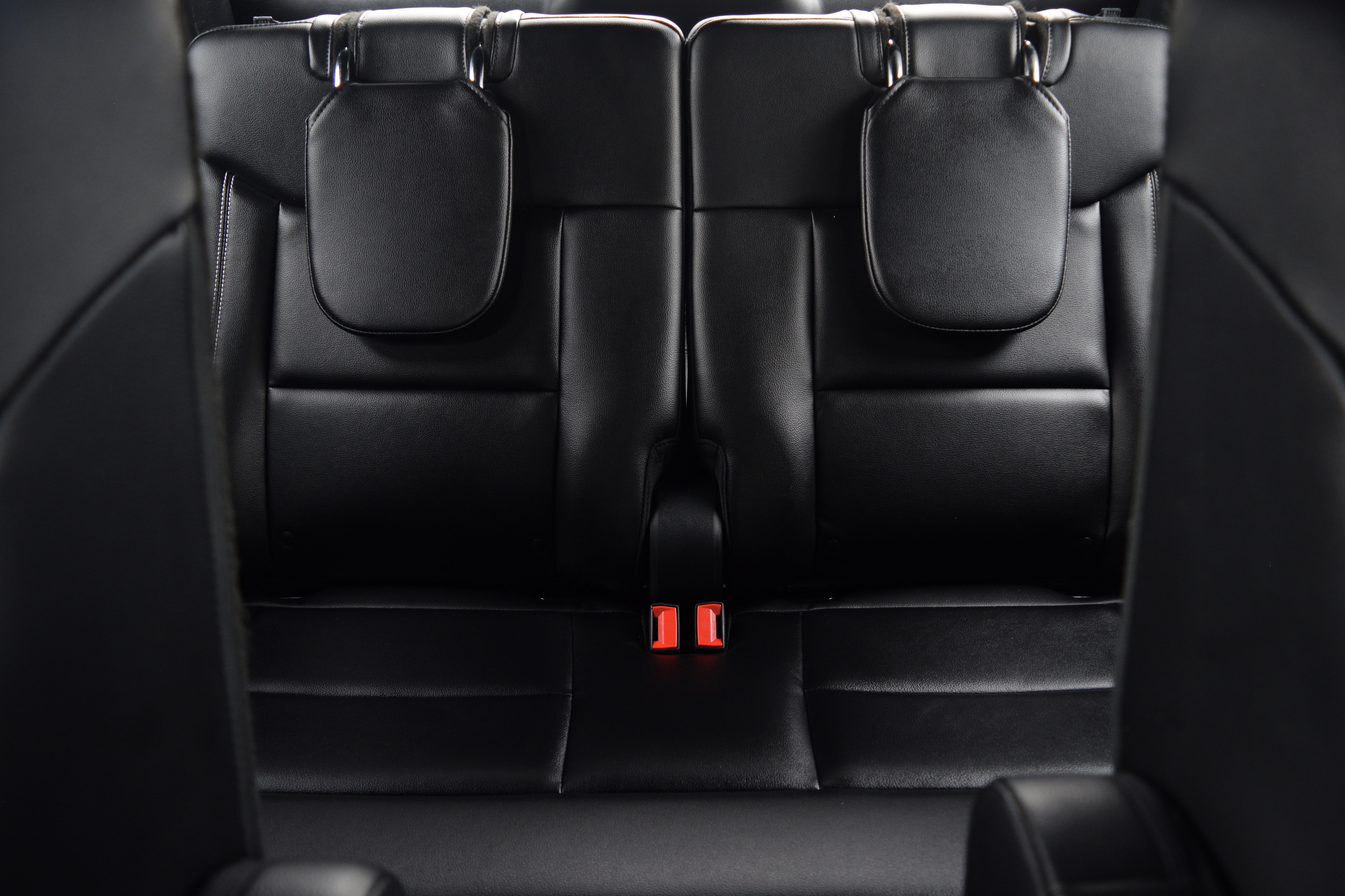 Used 2020 Ford Explorer ST w/ Premium Technology Package image 18