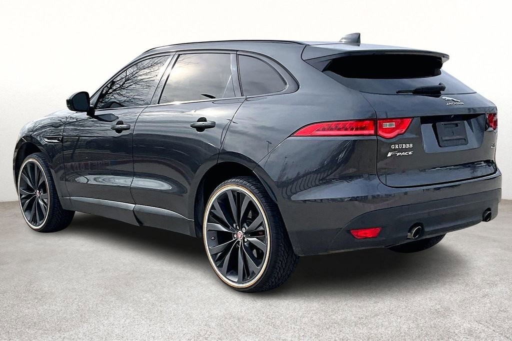 Used 2018 Jaguar F-PACE Prestige image 2