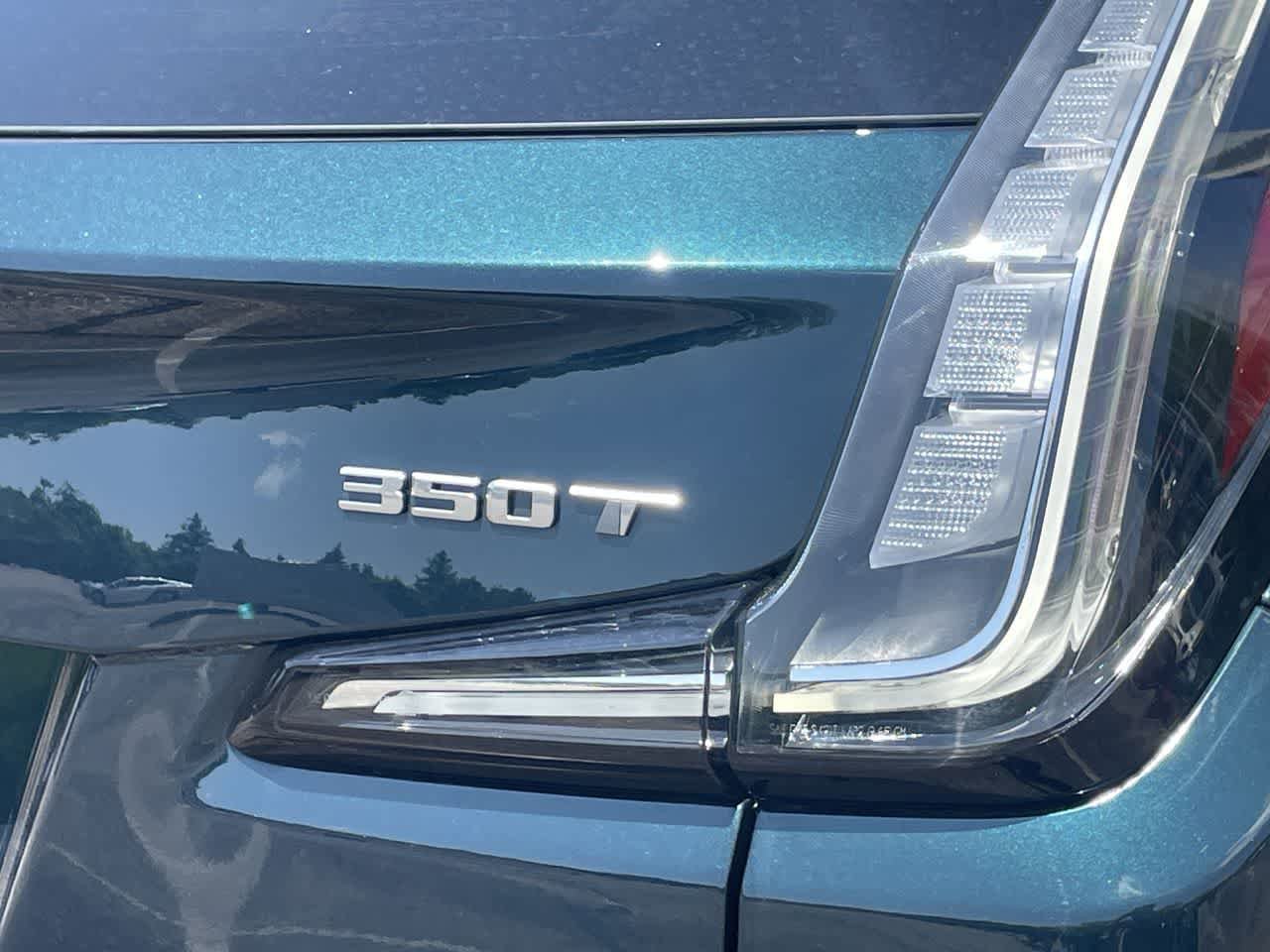 Used 2024 Cadillac XT4 Sport FWD image 41