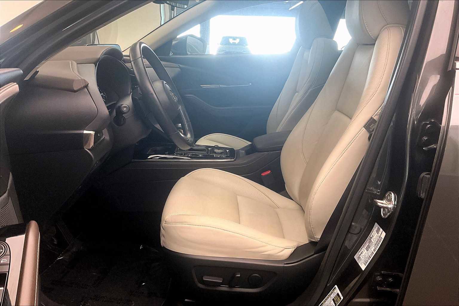 Used 2023 MAZDA CX-30 AWD 2.5 S w/ Premium Package image 7