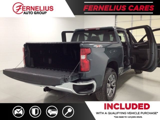 Used 2025 Chevrolet Silverado 1500 LT AWD/4WD image 11