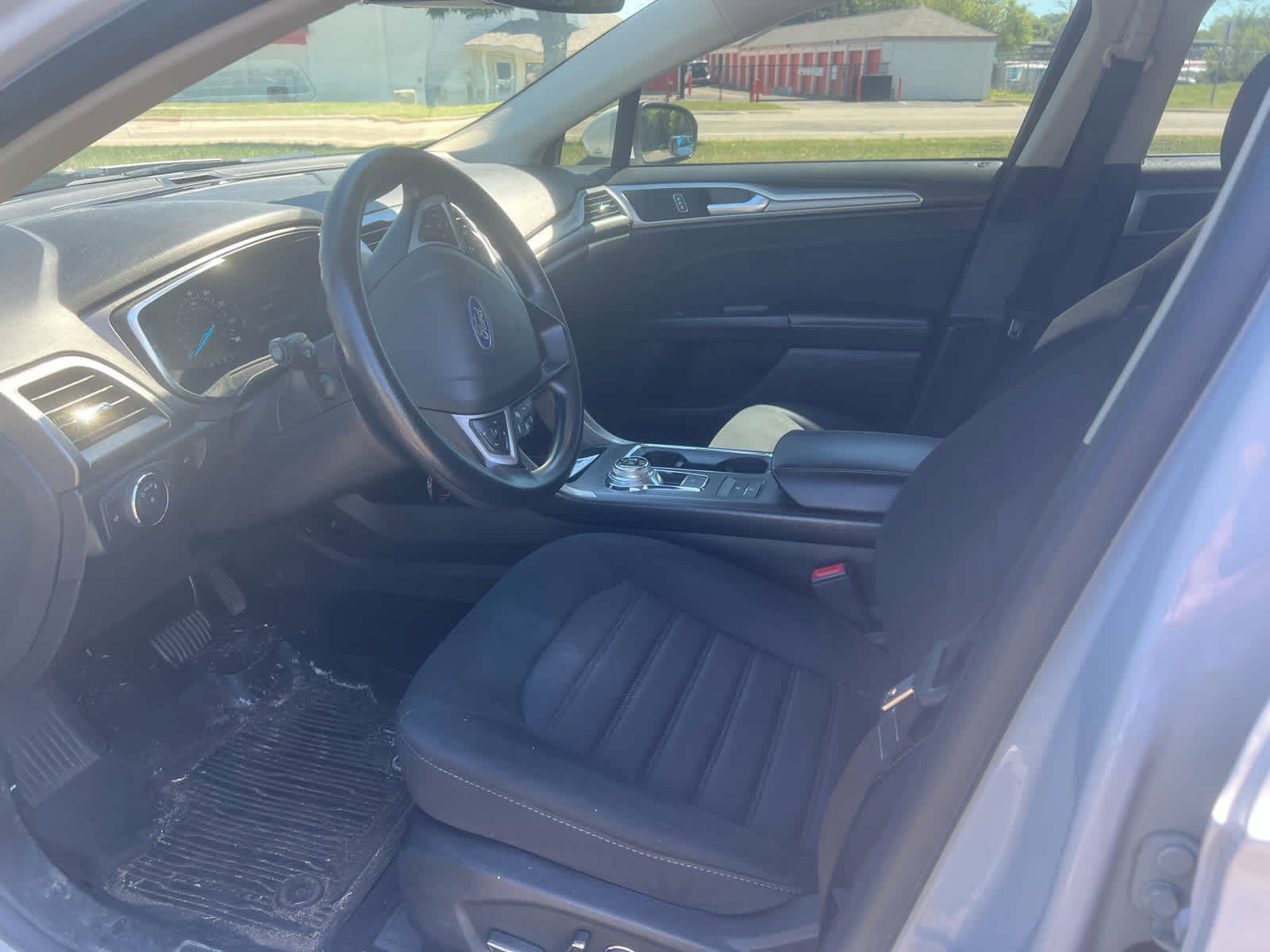Used 2020 Ford Fusion SE FWD image 7