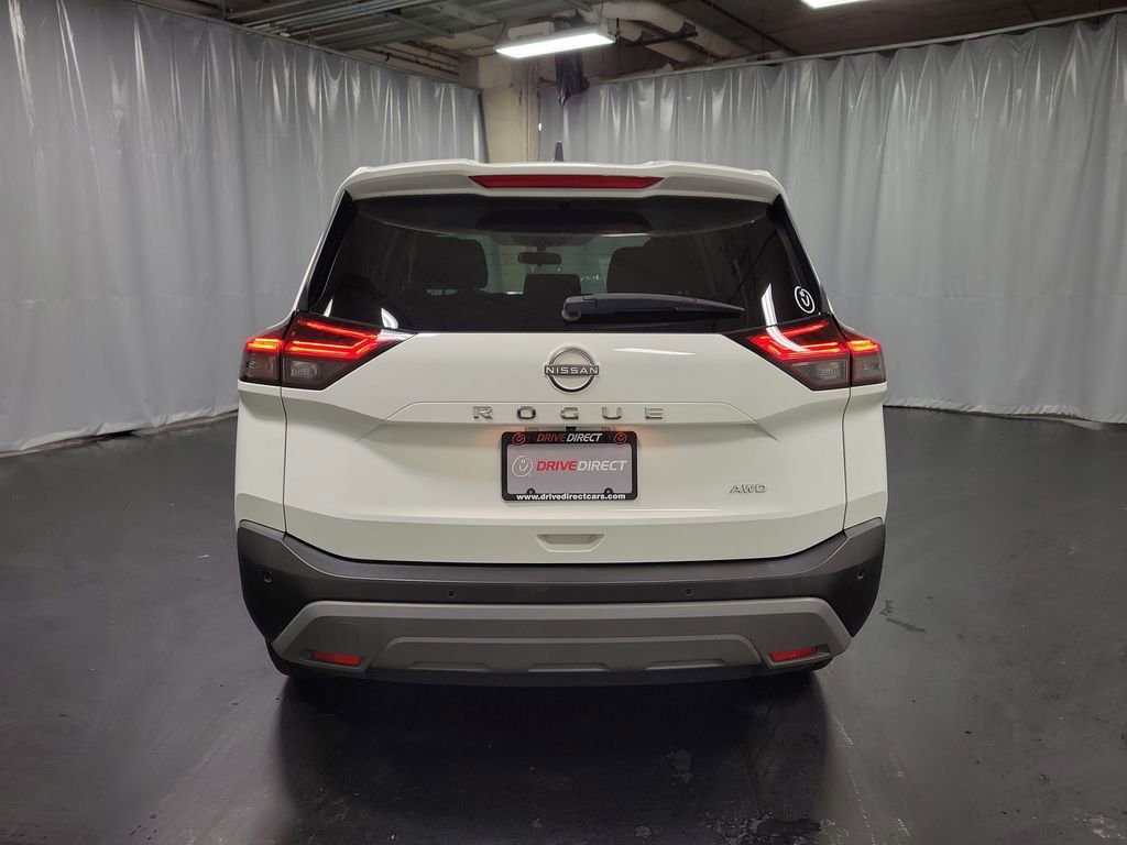 Used 2023 Nissan Rogue S AWD/4WD image 7