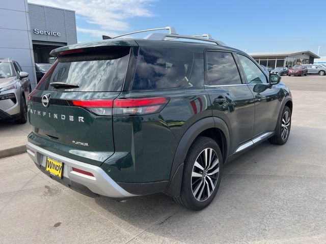 Used 2024 Nissan Pathfinder Platinum image 7