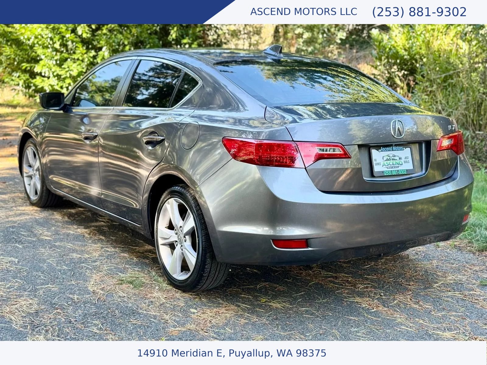 Used 2015 Acura ILX FWD image 3