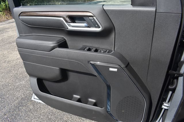 New 2026 Chevrolet Silverado 1500 LT Trail Boss w/ Dark Appearance Package AWD/4WD image 37