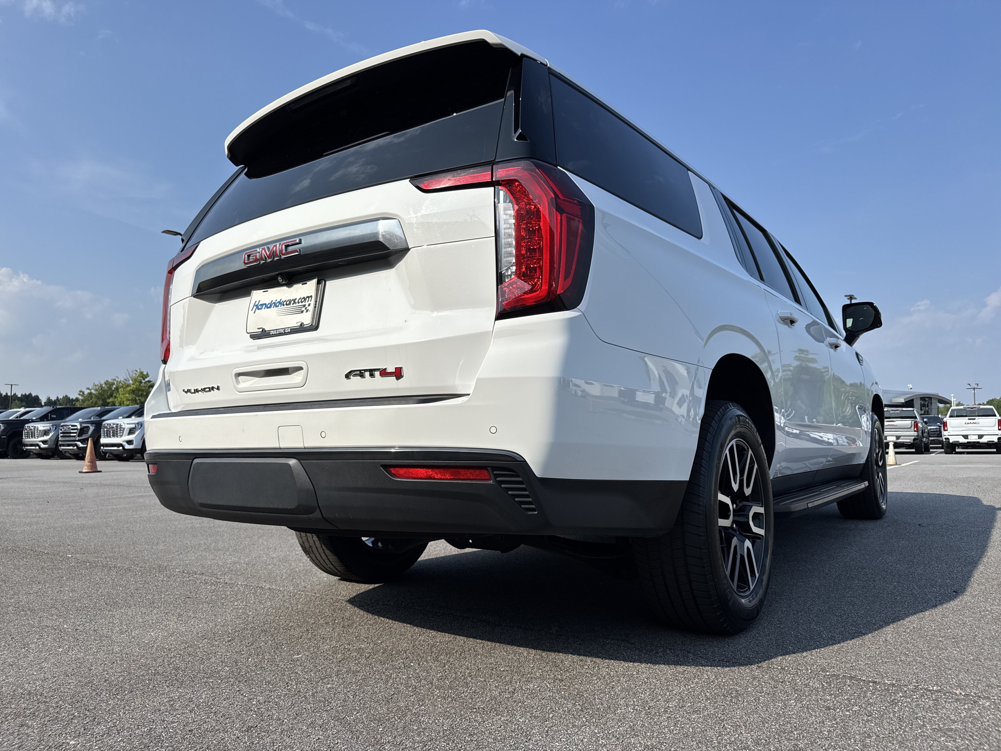 Used 2021 GMC Yukon XL AT4 w/ Rear Media and Nav Package AWD/4WD image 10