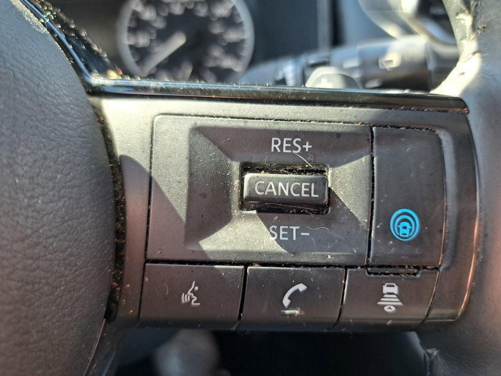 Used 2022 Nissan Rogue SV w/ SV Premium Package image 13