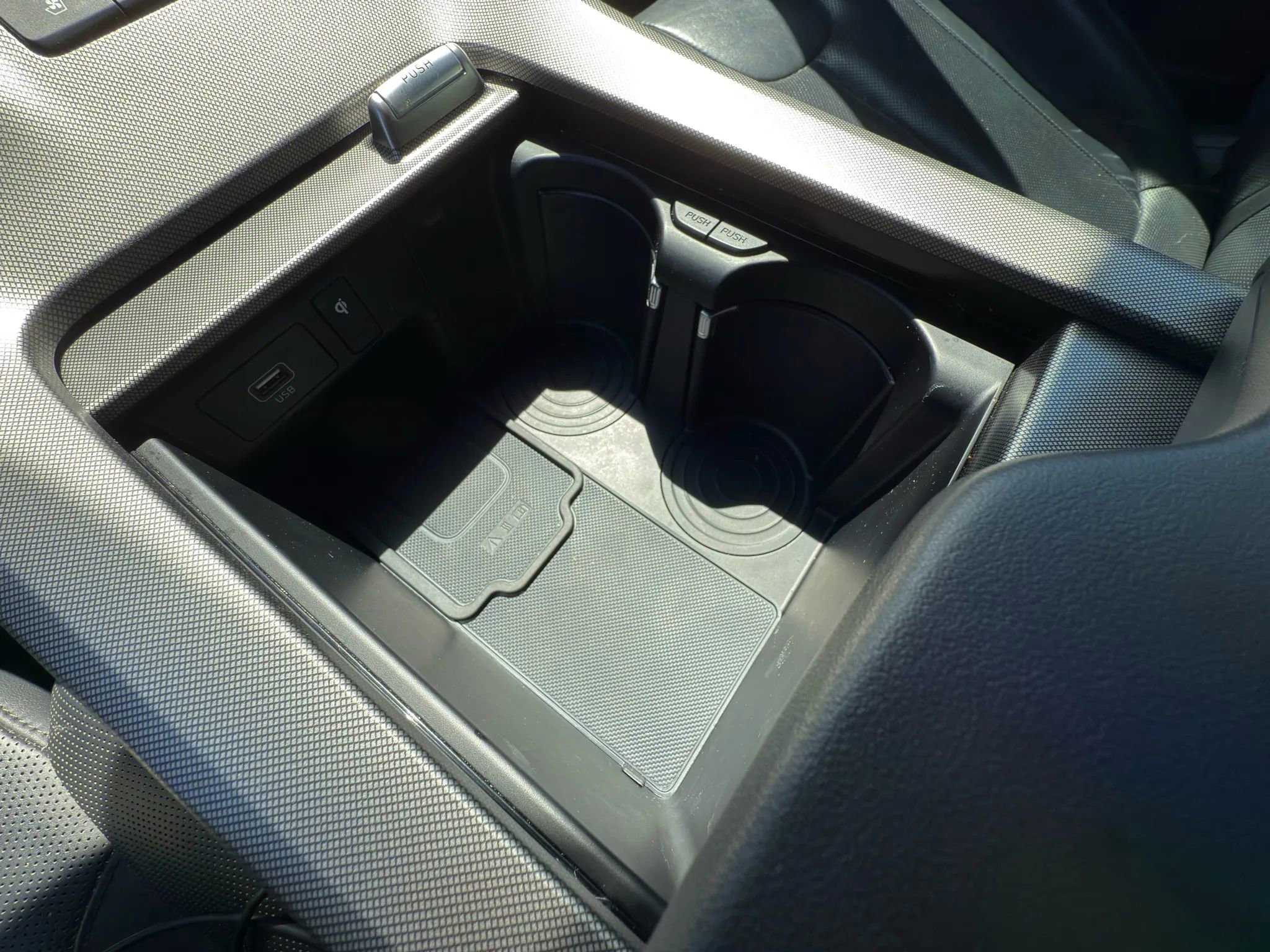 Used 2022 Hyundai Palisade Calligraphy image 27