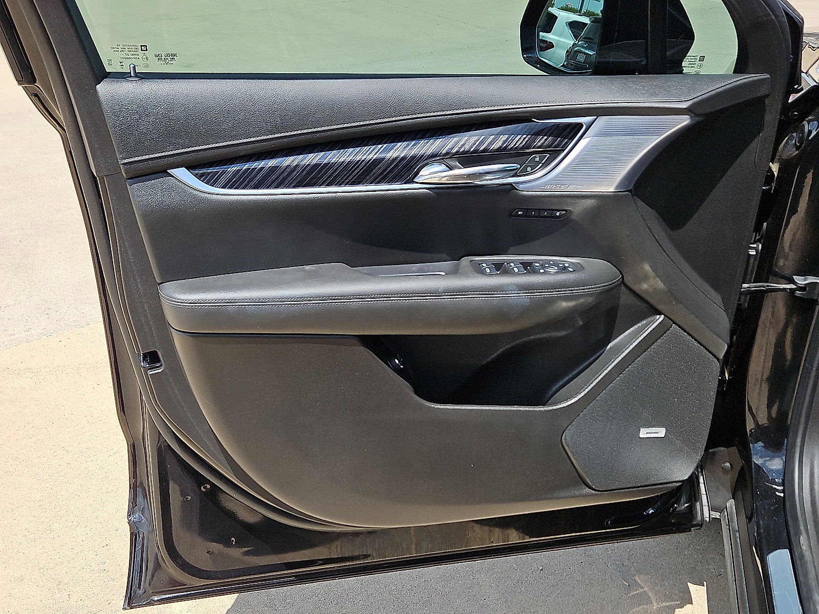 Used 2024 Cadillac XT6 Premium Luxury image 12