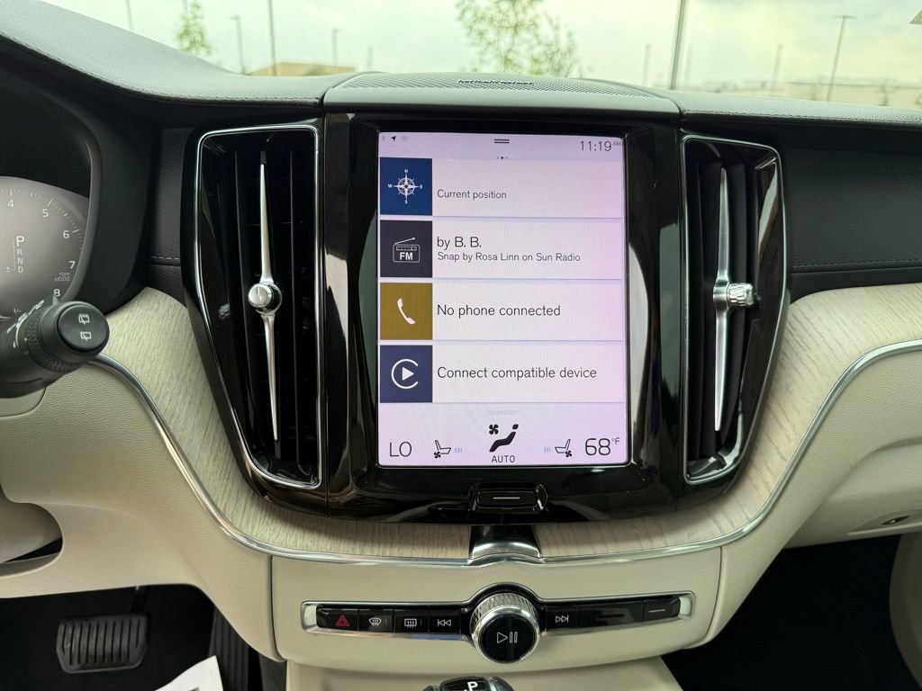 Used 2021 Volvo XC60 T5 Inscription w/ Advanced Package image 17