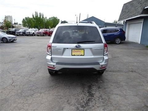 Used 2011 Subaru Forester 2.5X Touring w/ Popular Equipment Group 4B AWD/4WD image 8