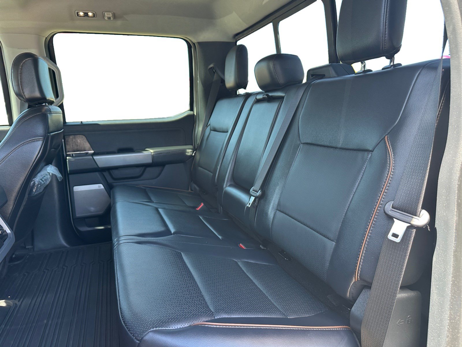Used 2025 Ford F250 Lariat w/ Black Appearance Package AWD/4WD image 22