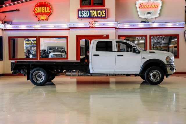 Used 2024 RAM 5500 Tradesman w/ Chrome Appearance Group AWD/4WD image 10