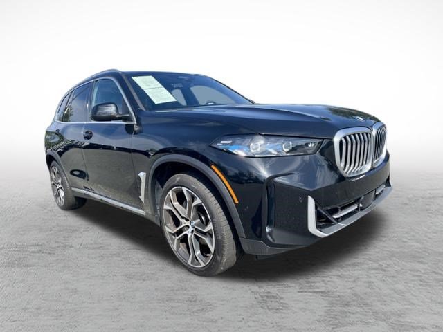Used 2026 BMW X5 xDrive40i AWD/4WD image 3