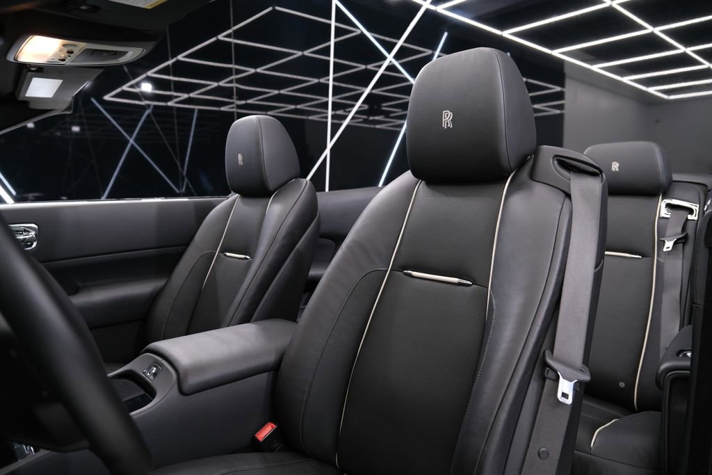Used 2016 Rolls-Royce Dawn image 22