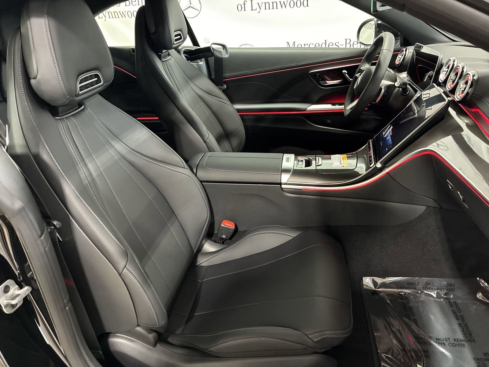 Used 2025 Mercedes-Benz CLE 450 4MATIC Cabriolet image 12