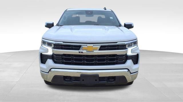 Used 2025 Chevrolet Silverado 1500 LT image 2