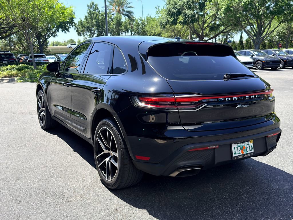 Certified 2023 Porsche Macan AWD/4WD image 2