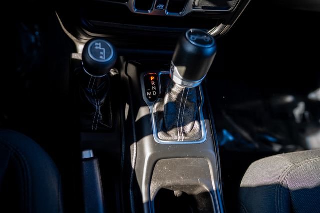 Used 2020 Jeep Wrangler Unlimited Sahara image 24