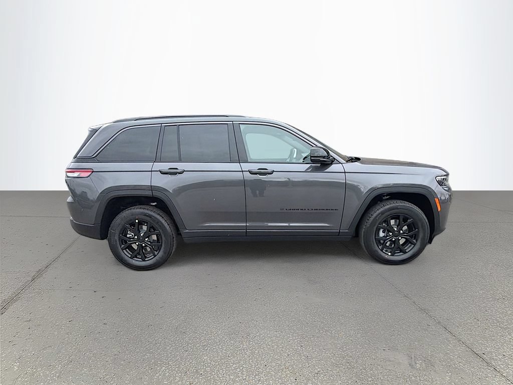 New 2026 Jeep Grand Cherokee Altitude AWD/4WD image 3