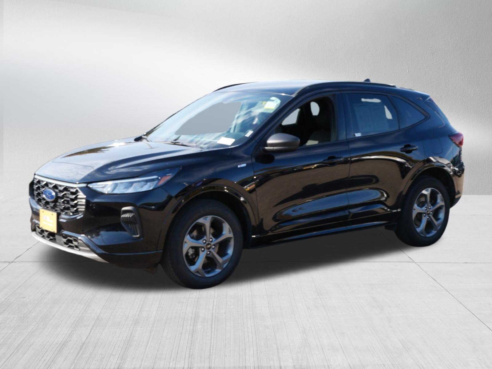 Certified 2024 Ford Escape ST-Line AWD/4WD image 3