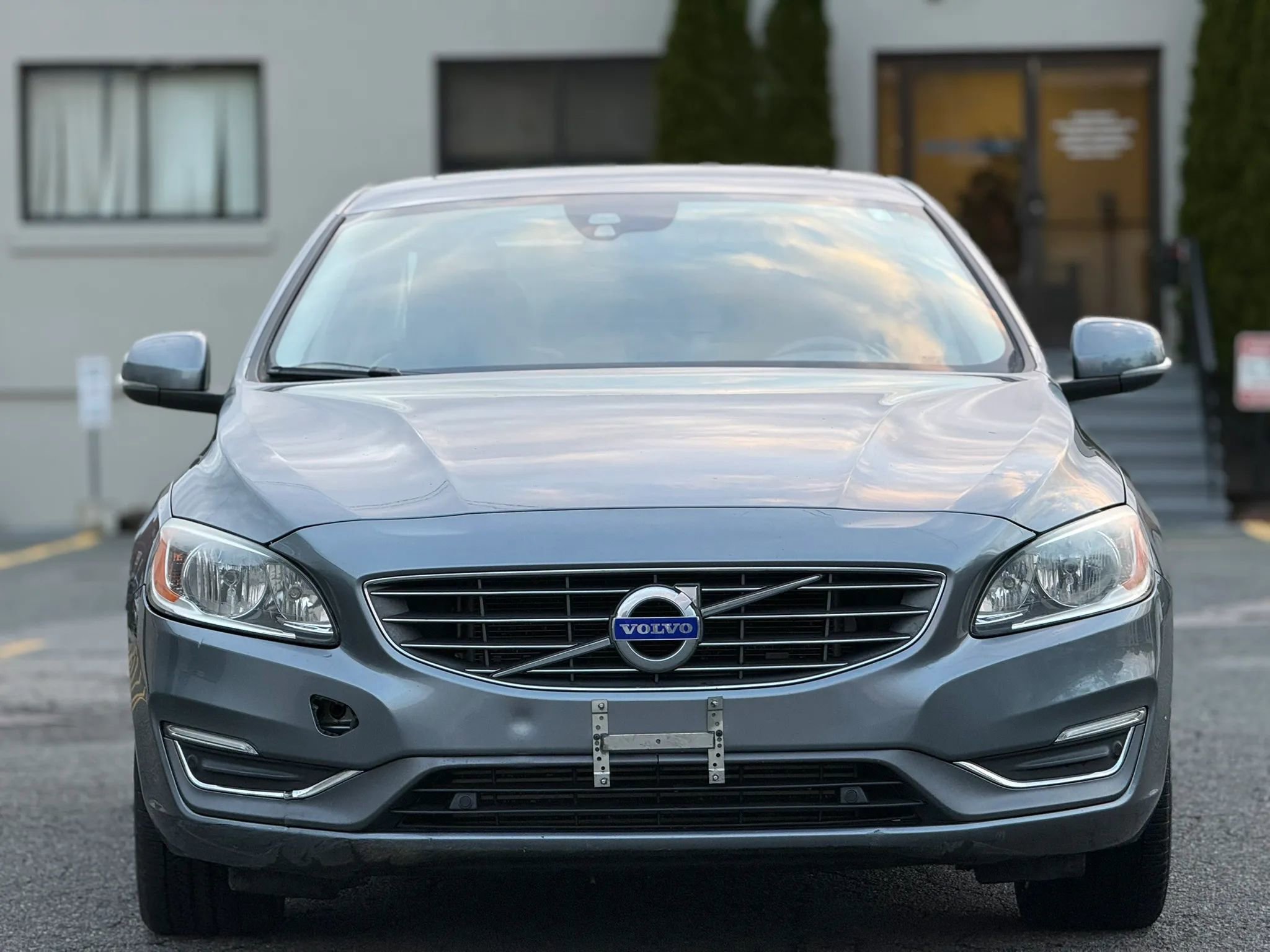 Used 2017 Volvo S60 T5 Inscription FWD image 3