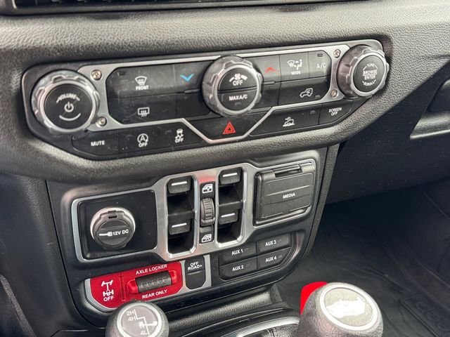 Used 2025 Jeep Wrangler Unlimited Sport AWD/4WD image 24