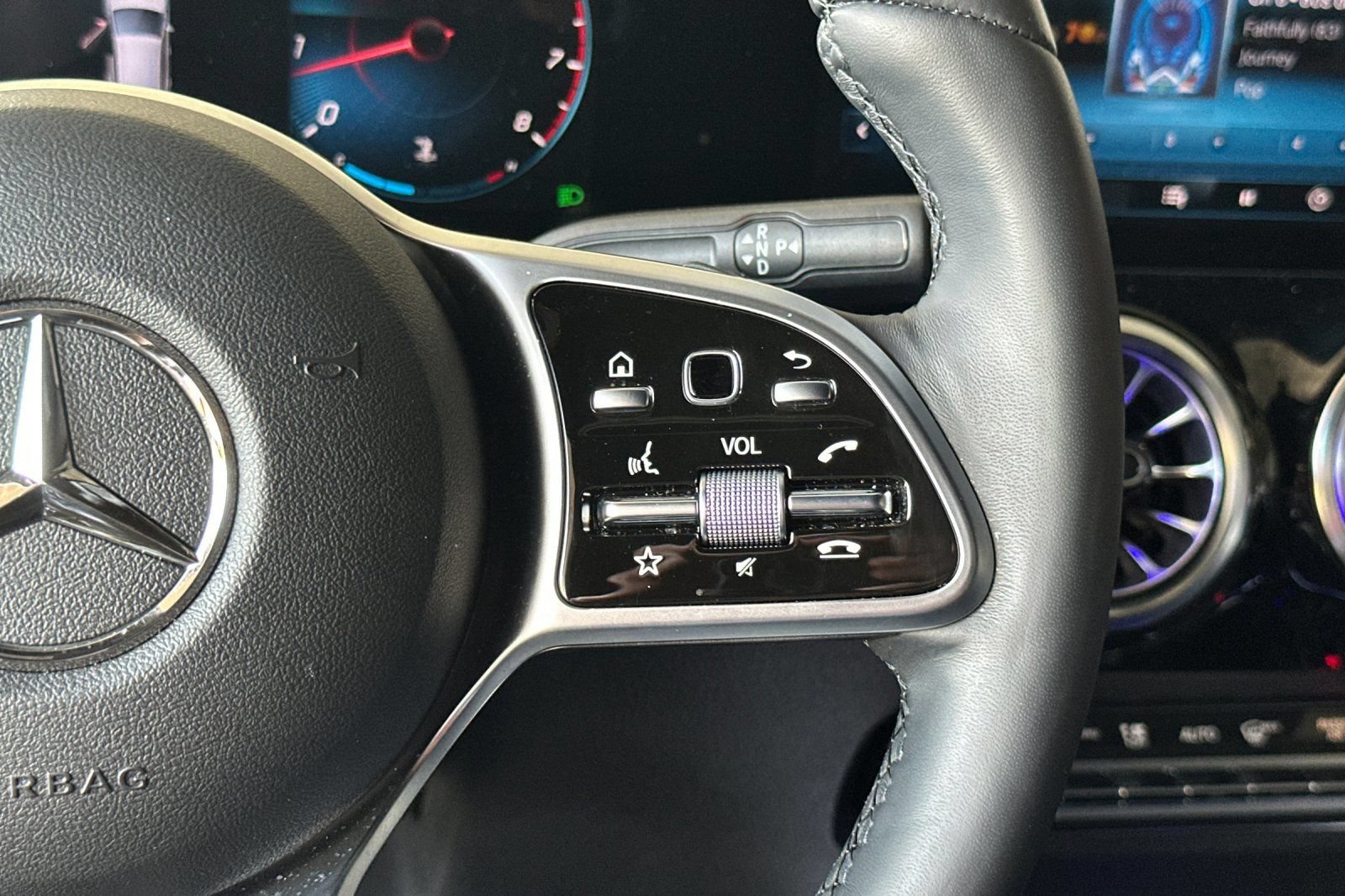 Certified 2023 Mercedes-Benz GLA 250 4MATIC image 32
