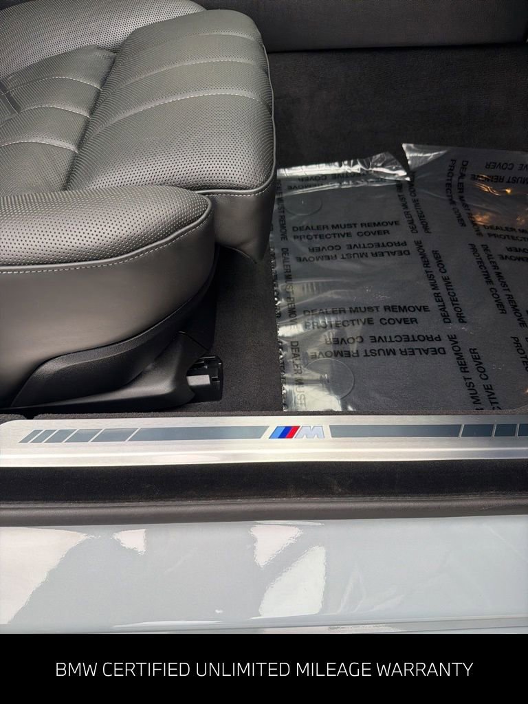 Certified 2024 BMW 760i xDrive w/ Executive Package image 34