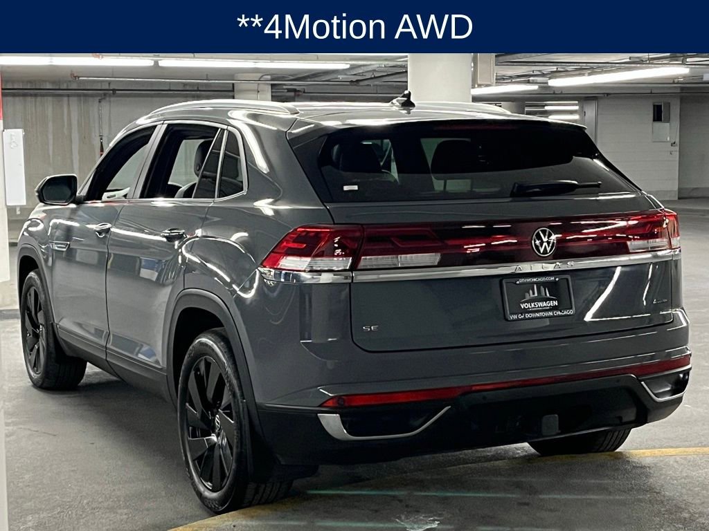 Used 2024 Volkswagen Atlas Cross Sport SE w/ Panoramic Sunroof Package image 5