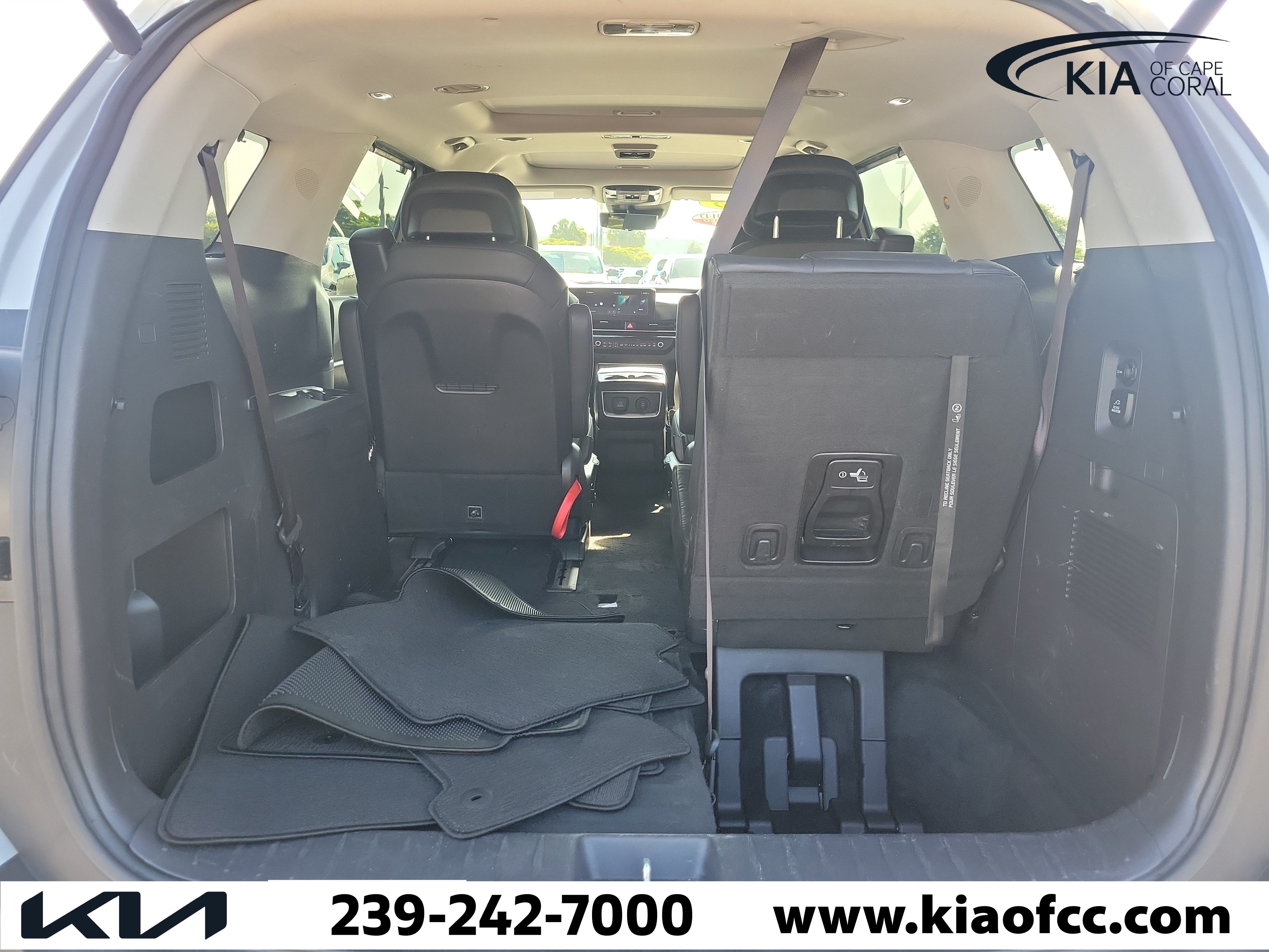Certified 2025 Kia Carnival SX Prestige FWD image 11