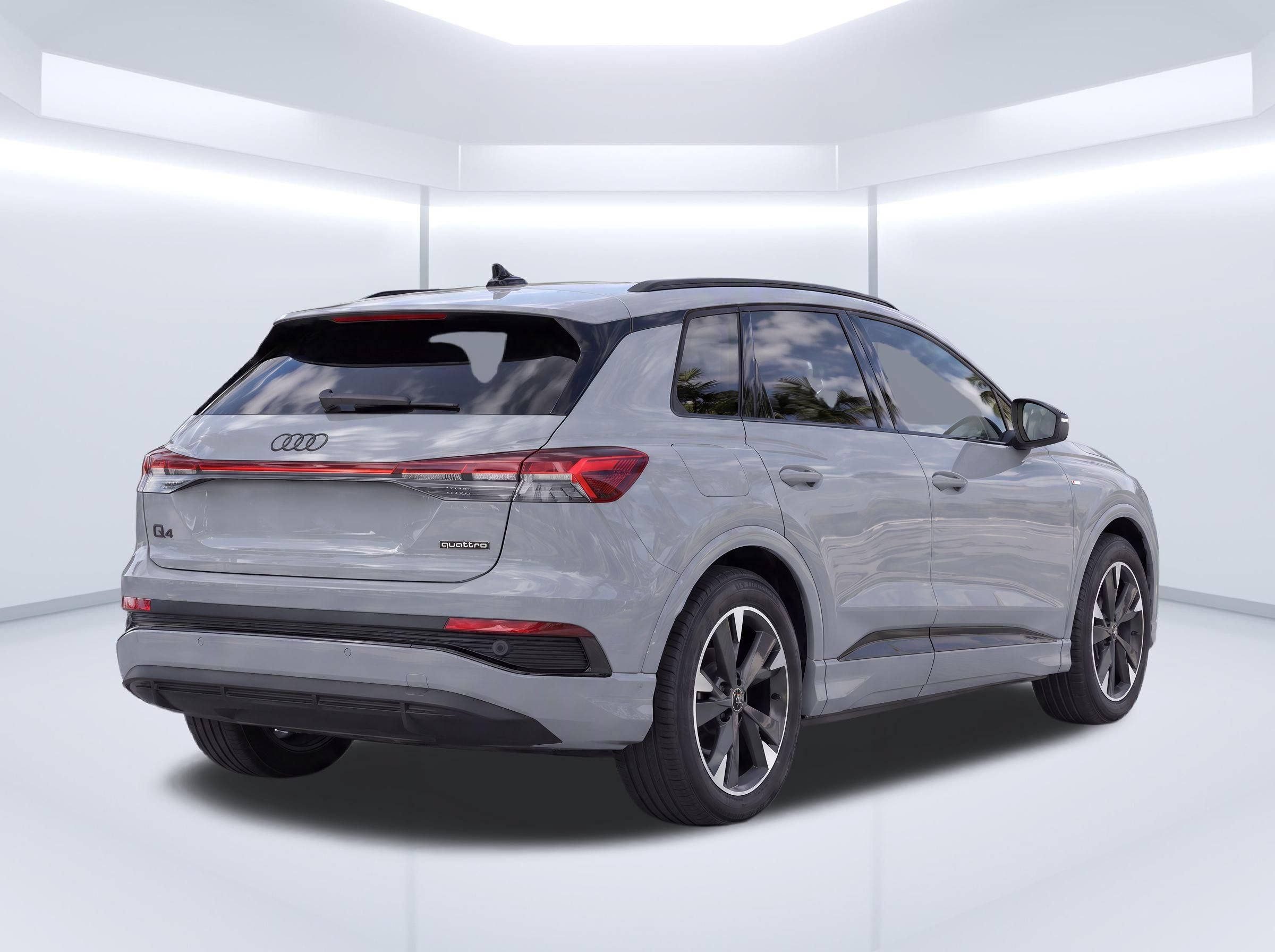 Used 2024 Audi Q4 e-tron Prestige AWD/4WD image 4