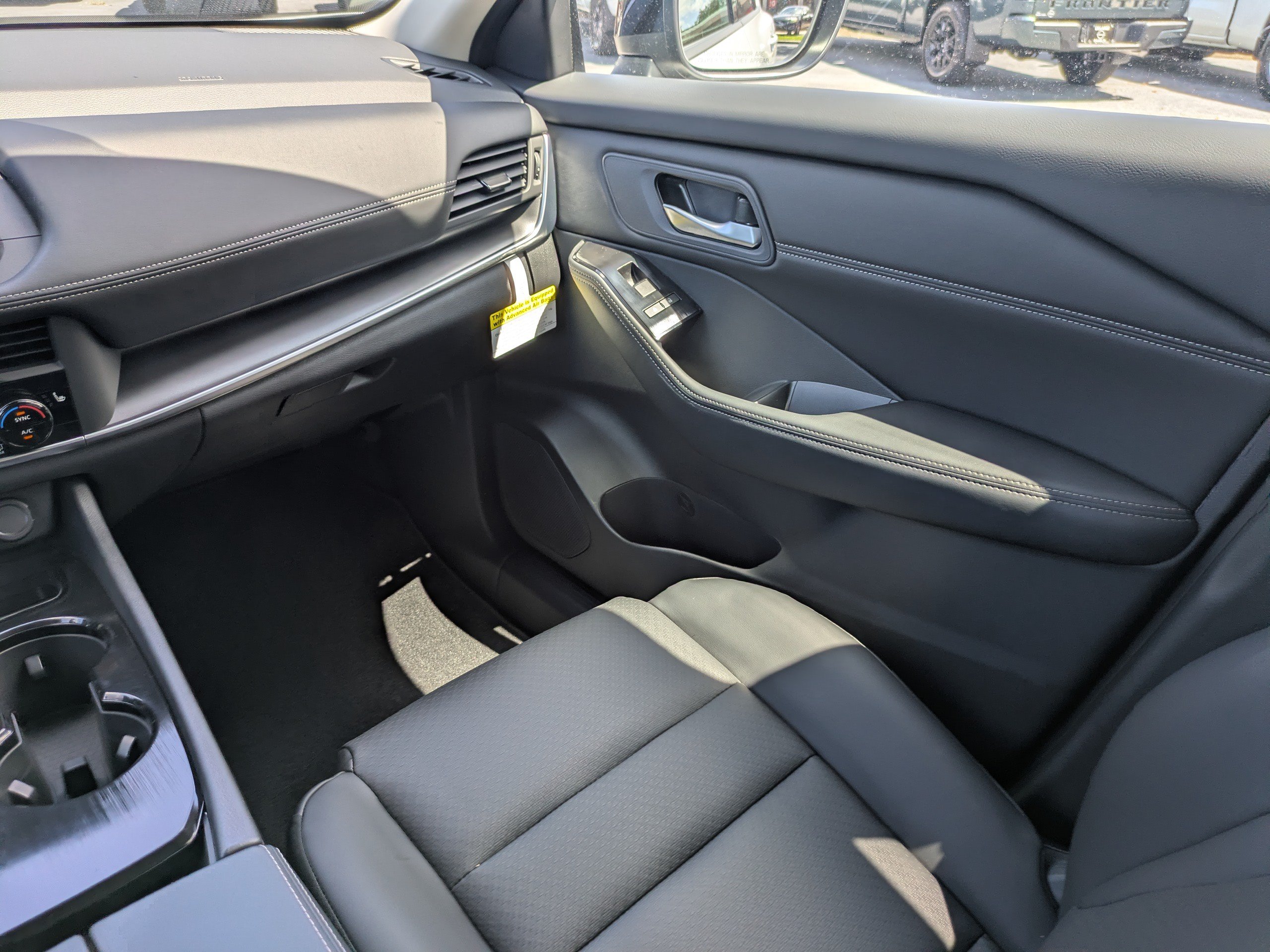 New 2026 Nissan Rogue Dark Armor FWD image 19