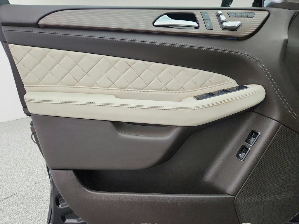 Used 2019 Mercedes-Benz GLS 450 4MATIC image 29