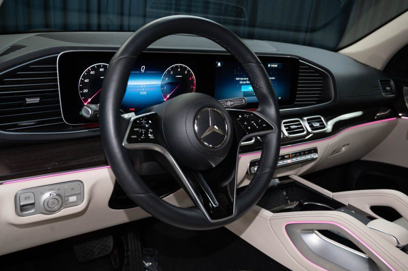 Certified 2026 Mercedes-Benz GLS 450 4MATIC image 17