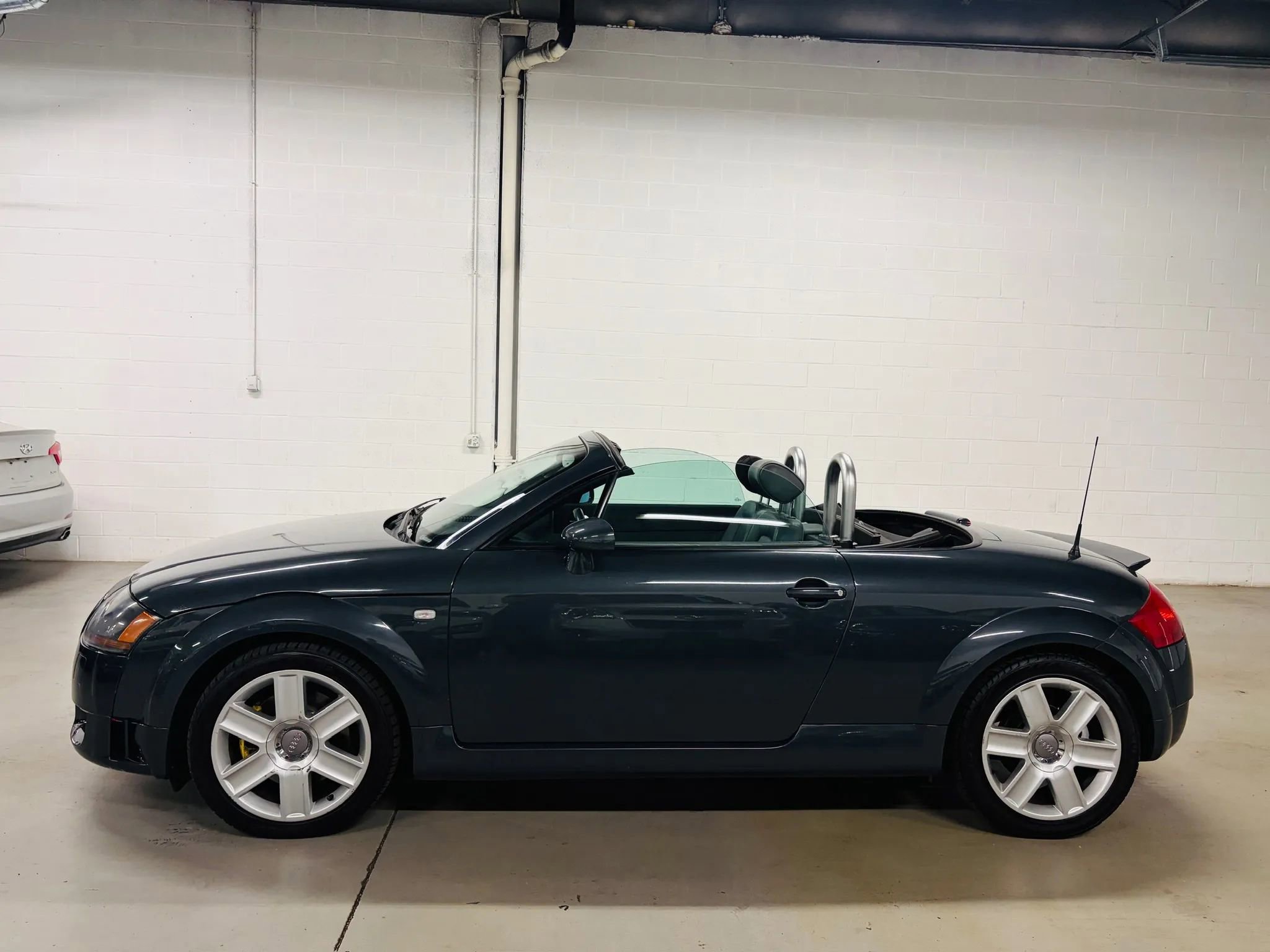 Used 2003 Audi TT 1.8T AWD/4WD image 5
