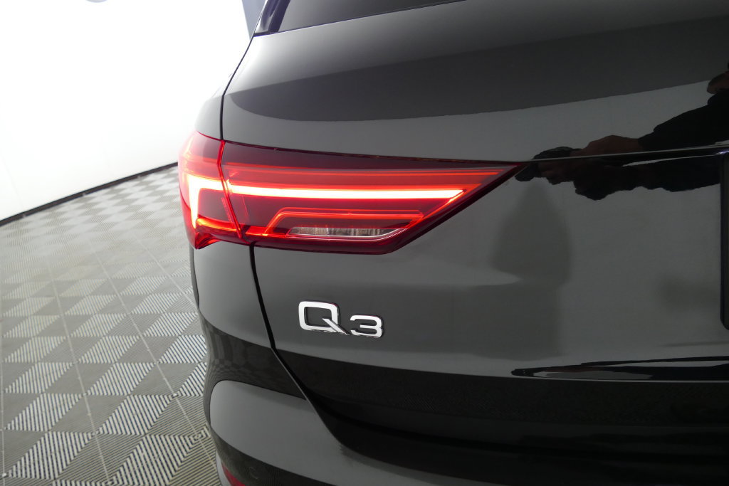 Used 2023 Audi Q3 2.0T Premium AWD/4WD image 30