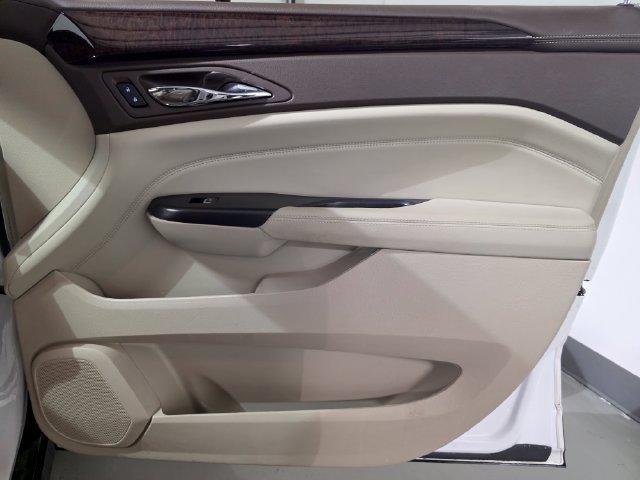 Certified 2016 Cadillac SRX Luxury w/ Driver Awareness Package FWD image 31