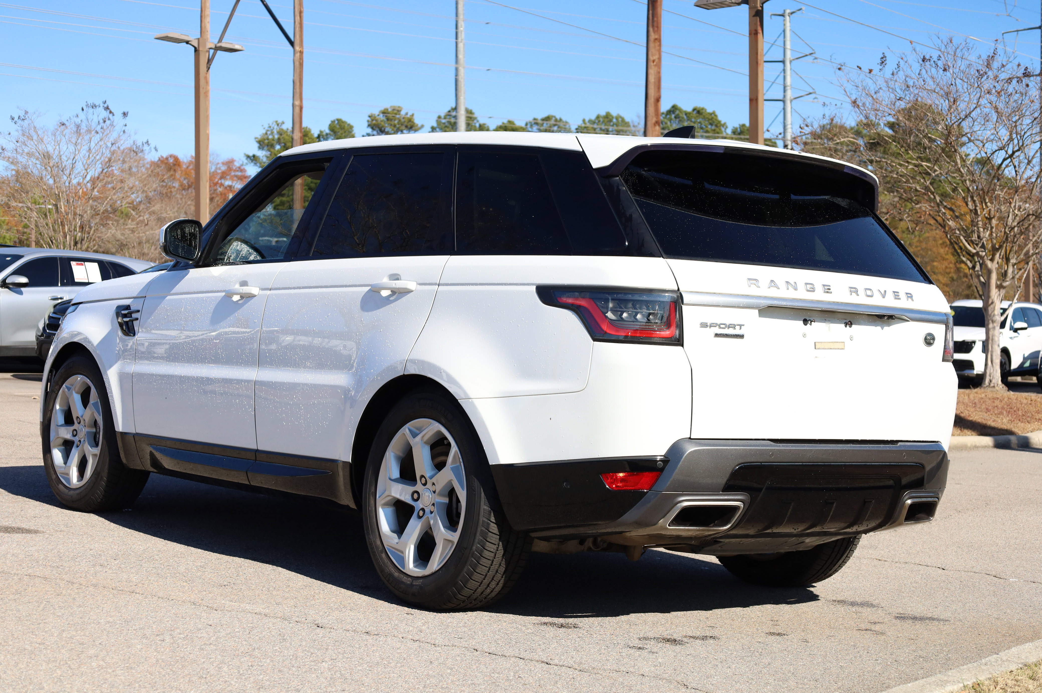 Used 2018 Land Rover Range Rover Sport Supercharged image 3