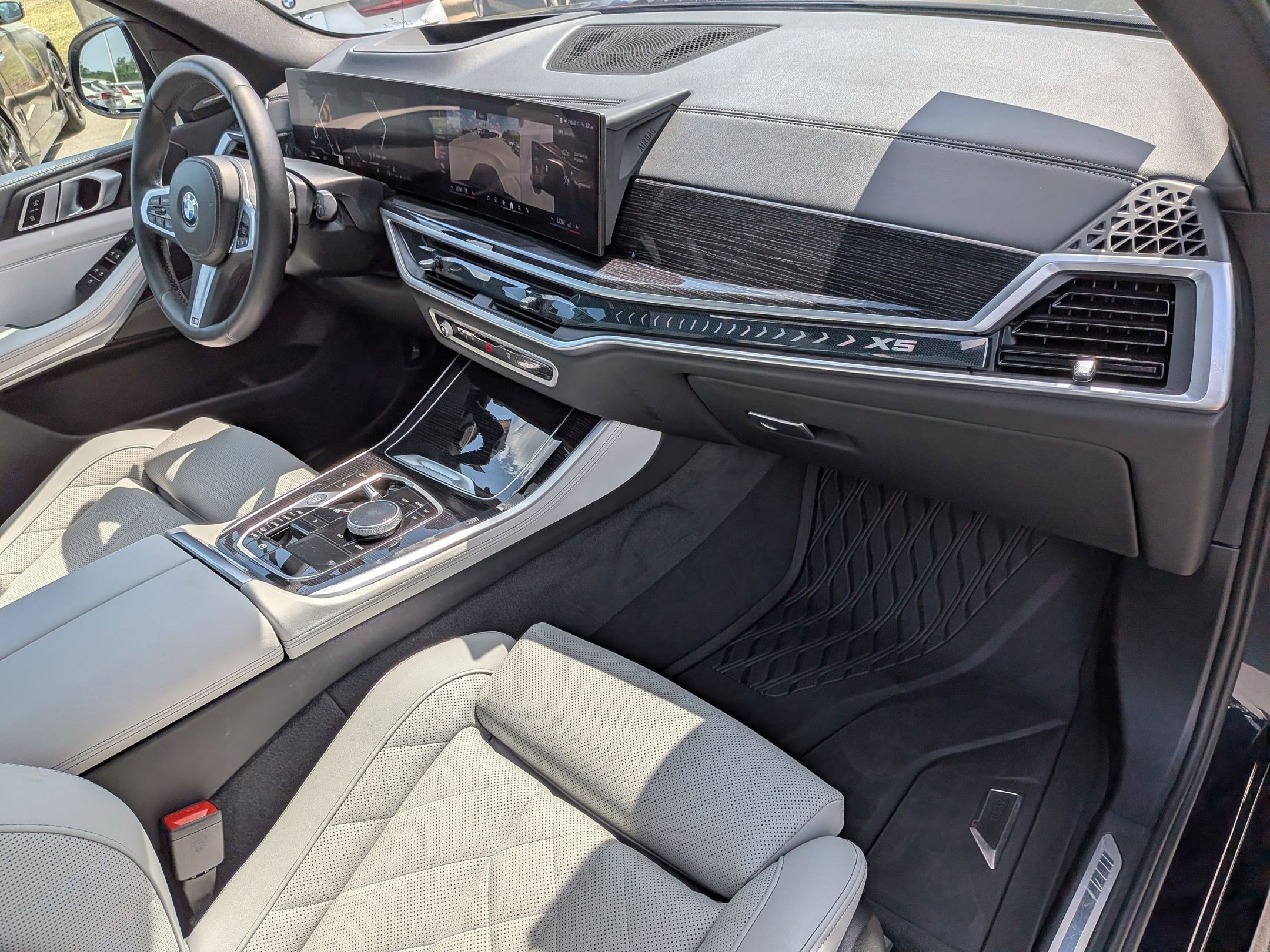 Certified 2025 BMW X5 xDrive40i w/ M Sport Package AWD/4WD image 41