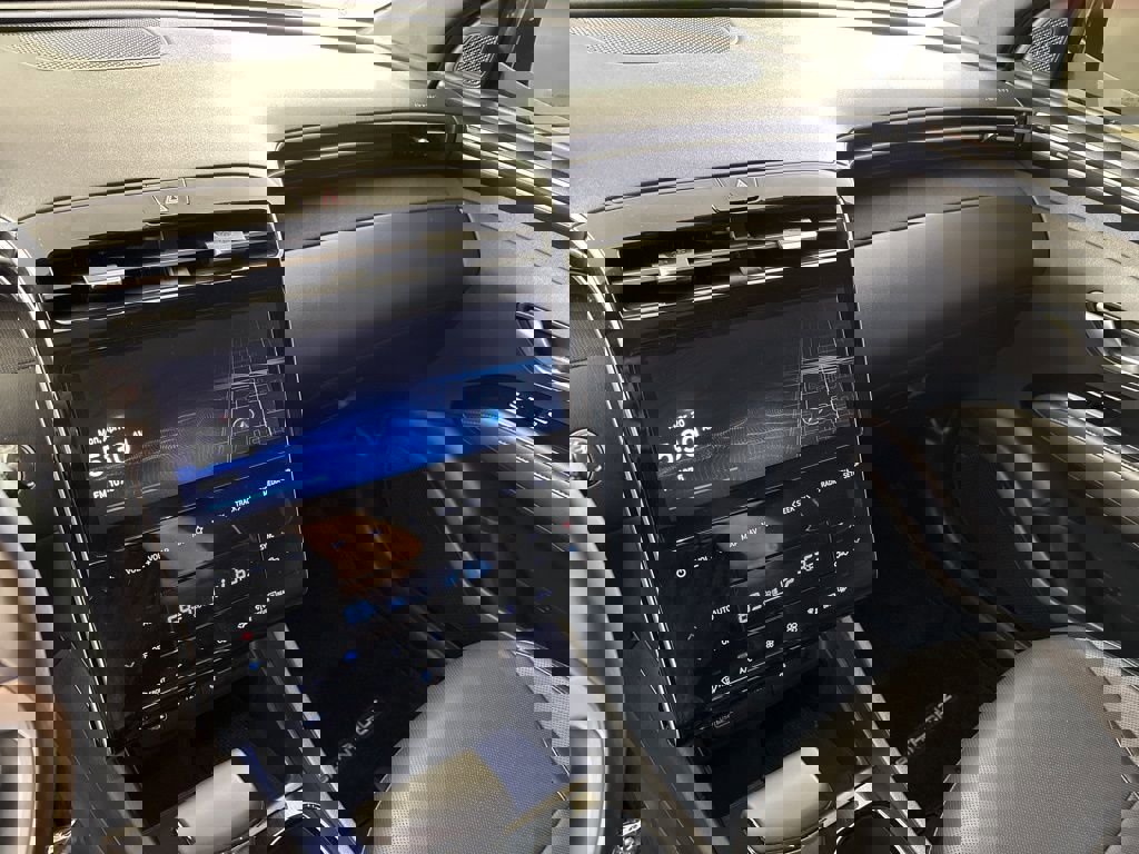 Used 2023 Hyundai Santa Cruz Limited image 35