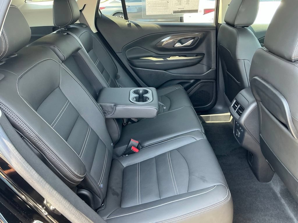 Used 2024 GMC Terrain Denali w/ Denali Premium Package AWD/4WD image 22