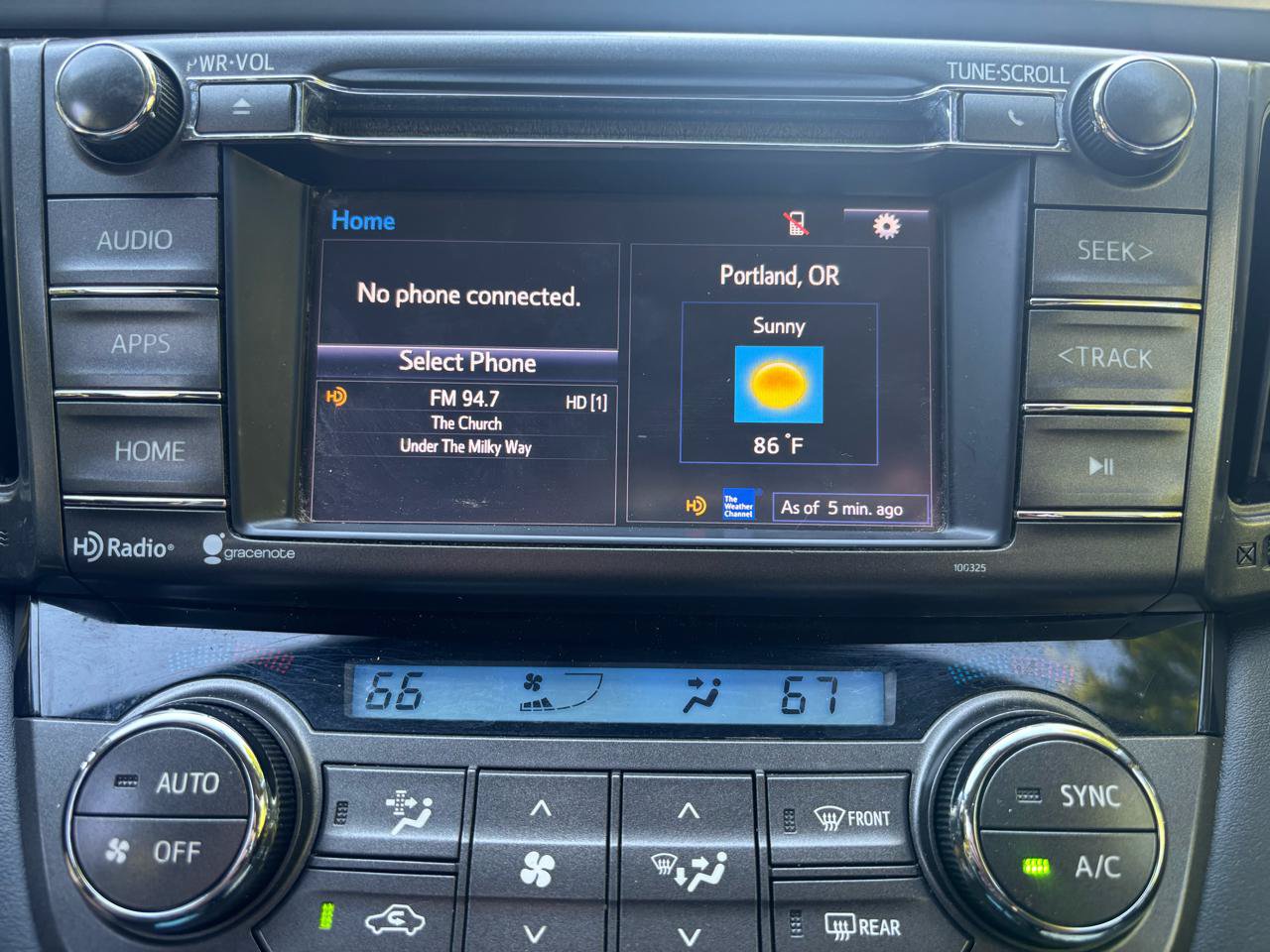 Used 2014 Toyota RAV4 XLE AWD/4WD image 25