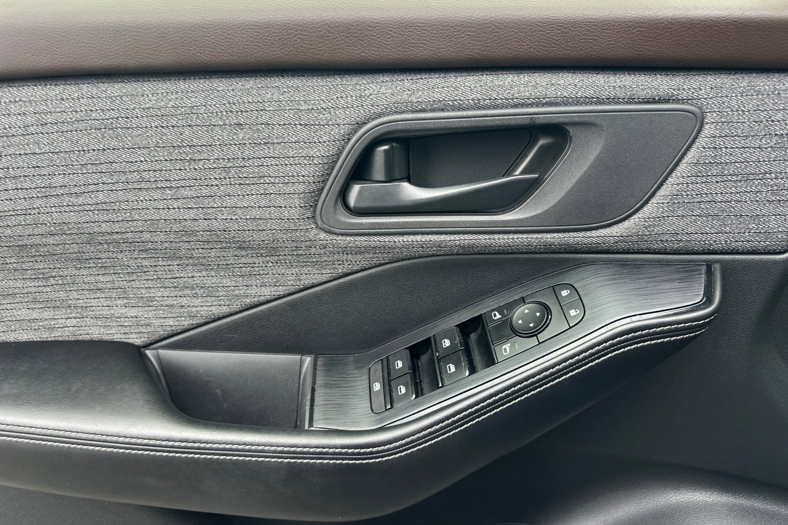 Certified 2021 Nissan Rogue S image 11