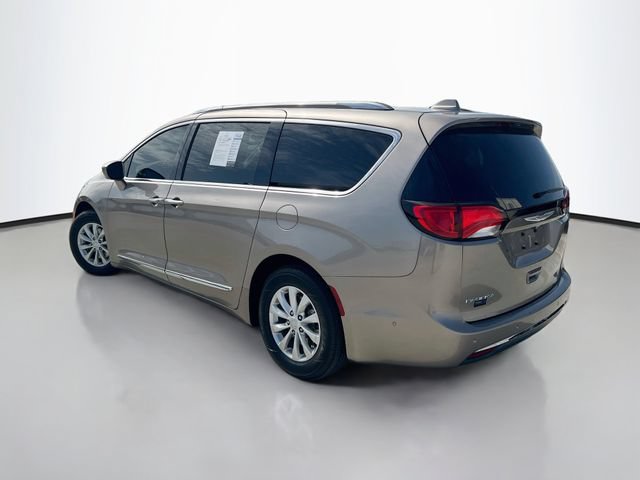 Used 2018 Chrysler Pacifica Touring-L Plus w/ Advanced Safetytec Group FWD image 6