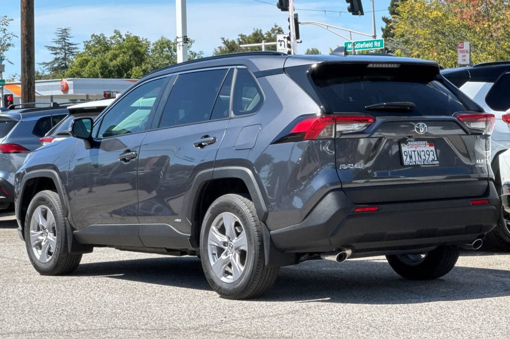 Certified 2025 Toyota RAV4 XLE AWD/4WD image 5