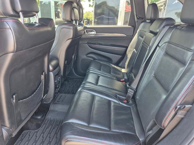 Used 2017 Jeep Grand Cherokee Trailhawk w/ Trailhawk Luxury Group AWD/4WD image 14