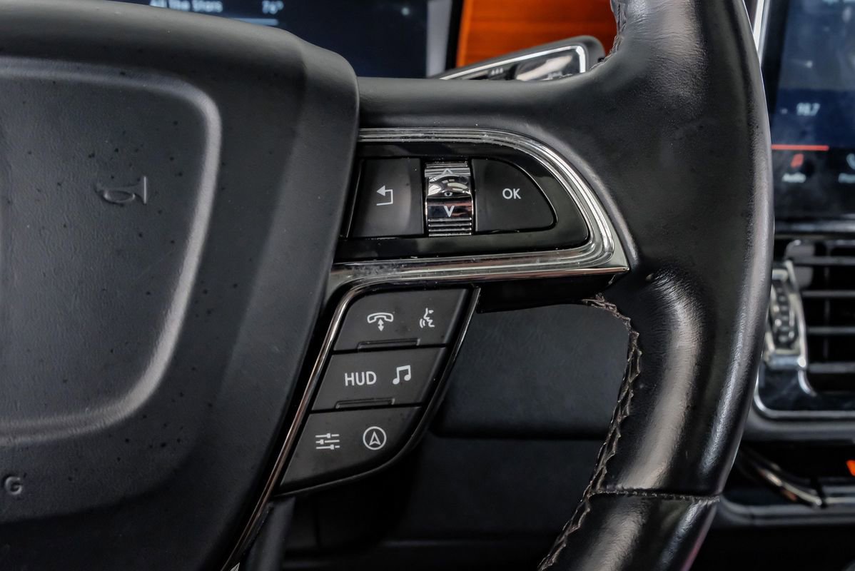 Used 2024 Lincoln Navigator Reserve AWD/4WD image 17