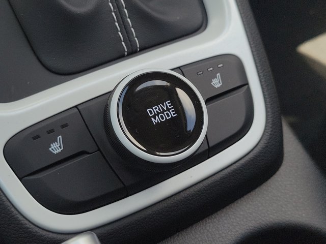 New 2026 Hyundai Venue SEL FWD image 28